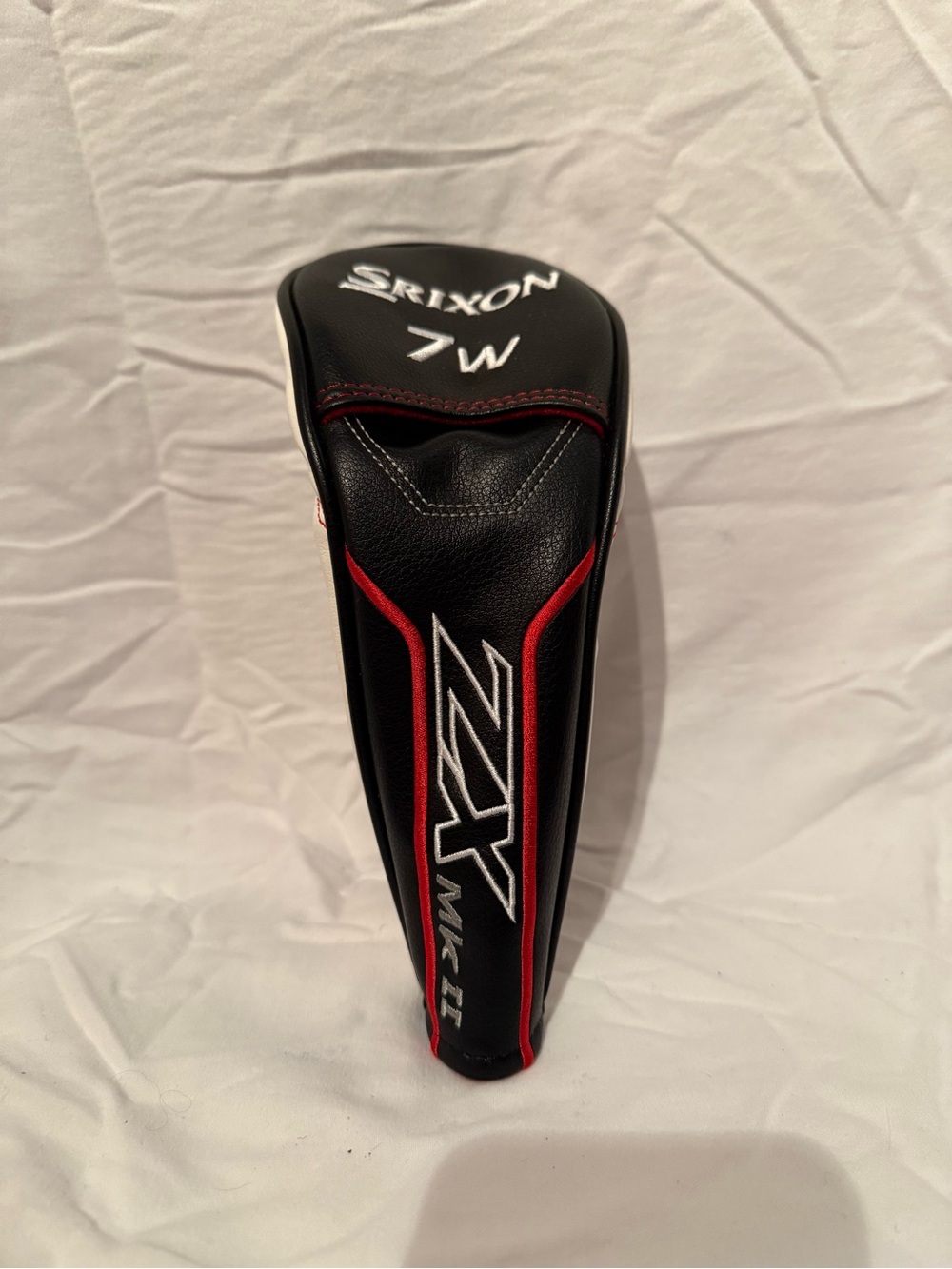 Srixon ZX Mk II 7-Wood golf club headcover in black, white and red.